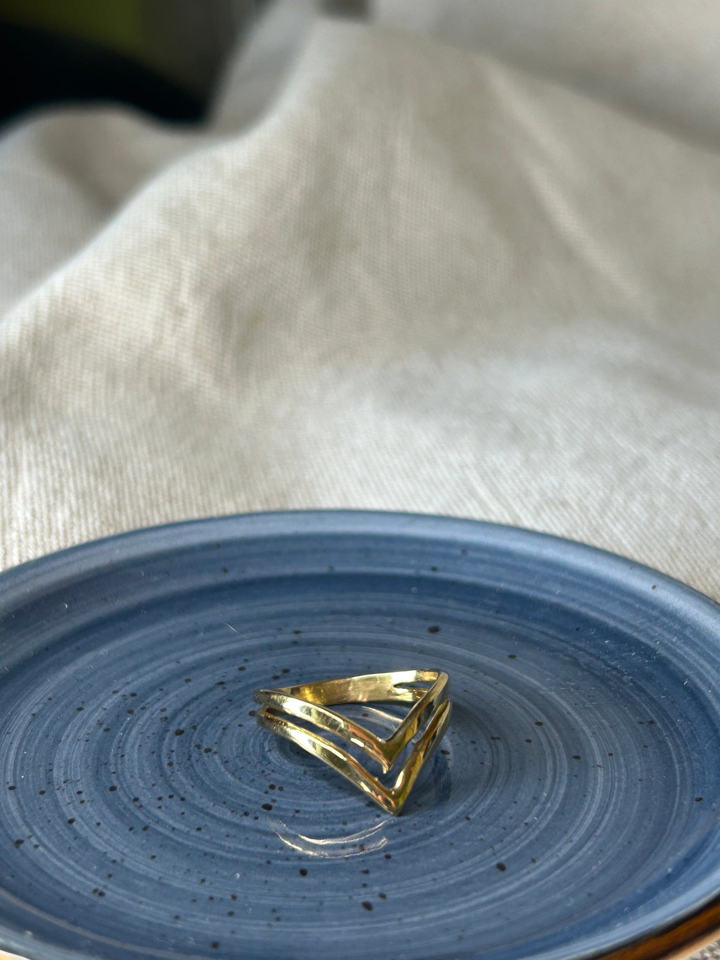 Anello CHEVRON