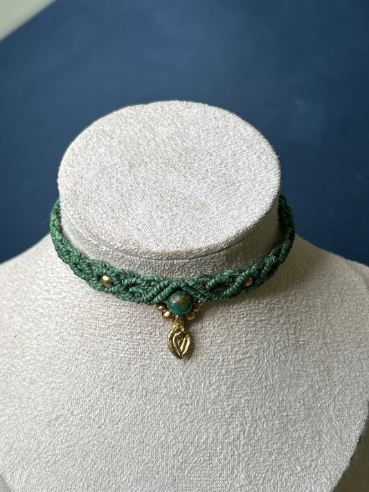 Choker LUNATICA con Crisocolla