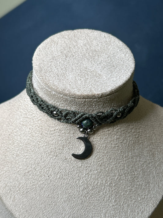 Choker LUNATICA con Lapis crisocolla