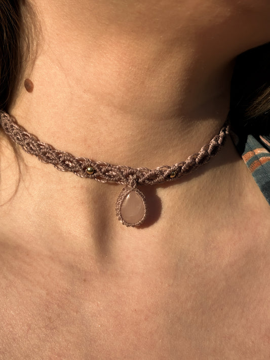 Choker AMELIE con Quarzo rosa